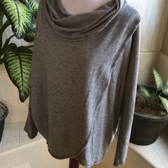 Calvin Klein Performance stripe cowl crossover top - Picture 2 of 6